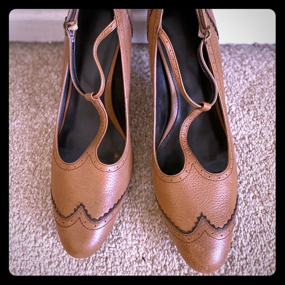 Classic Style Pumps